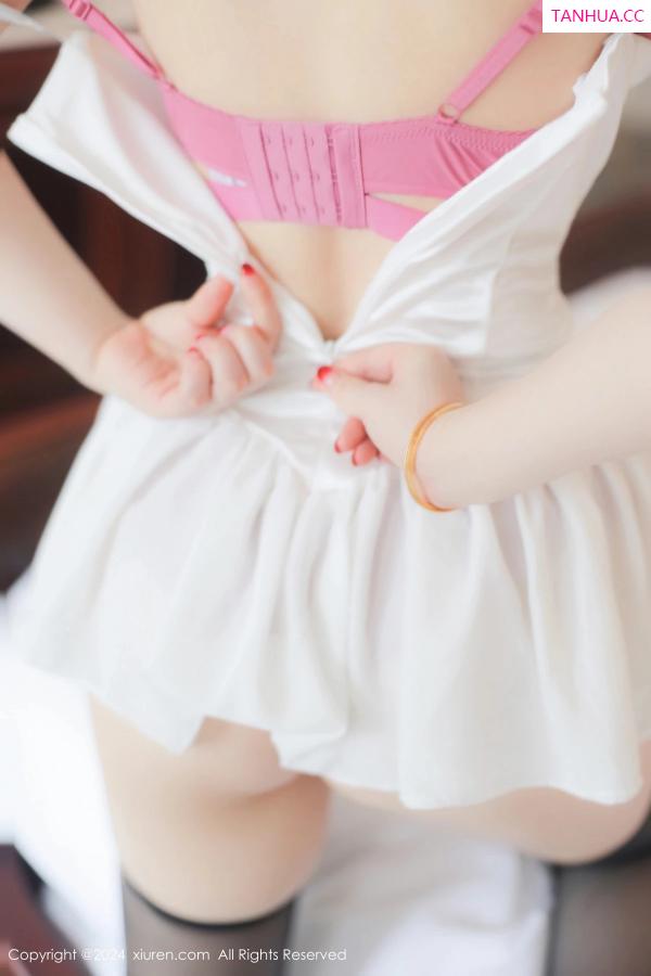 陈诗诗 诗诗 [XiuRen]高清写真图 2024.04.23 No.8436 诗诗kiki 黑丝美腿第39张图片